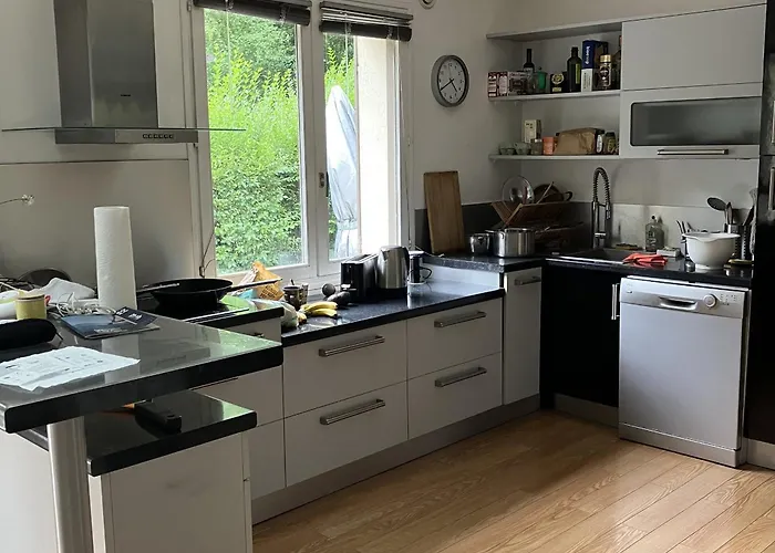 Maison Spacieuse Entre Et Campagne Avec Terrasse Et Jardin A - Fr-1-712-91 度假居