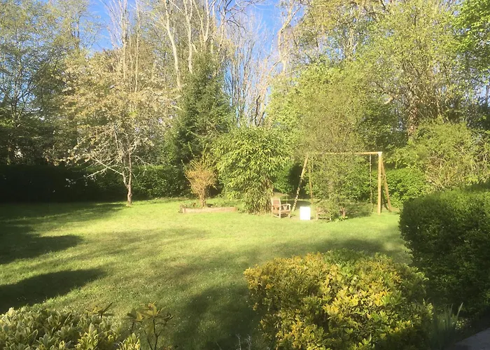 Maison Spacieuse Entre Et Campagne Avec Terrasse Et Jardin A - Fr-1-712-91 度假居 *