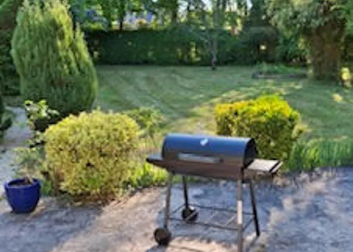 Maison Spacieuse Entre Et Campagne Avec Terrasse Et Jardin A - Fr-1-712-91 度假居