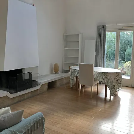 Casa vacanze Maison Spacieuse Entre Et Campagne, 4 Chambres, Terrasse Et Cheminée - Fr-1-712-91